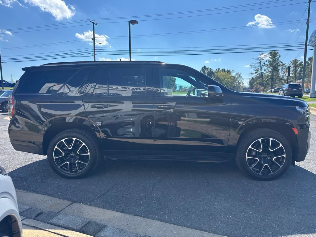 Used 2022 Chevrolet Tahoe RST w/ Luxury Package AWD/4WD image 7