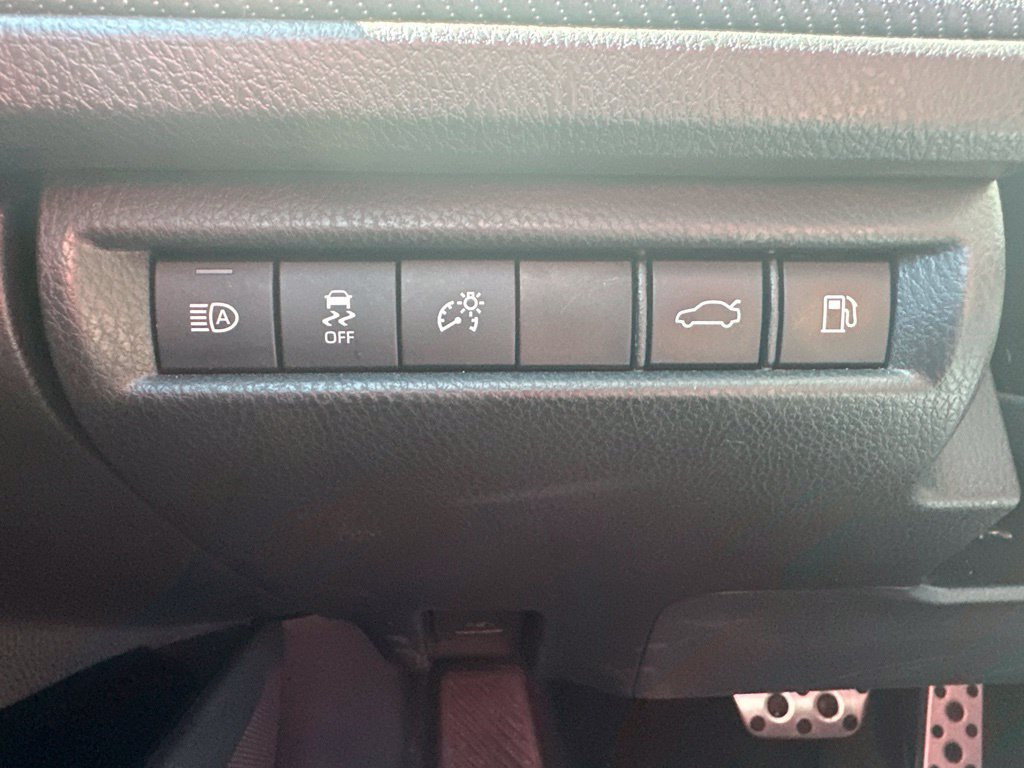 Used 2025 Toyota Camry SE FWD image 35