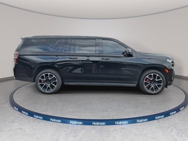 Used 2023 Chevrolet Suburban RST w/ Sport Performance Package image 4