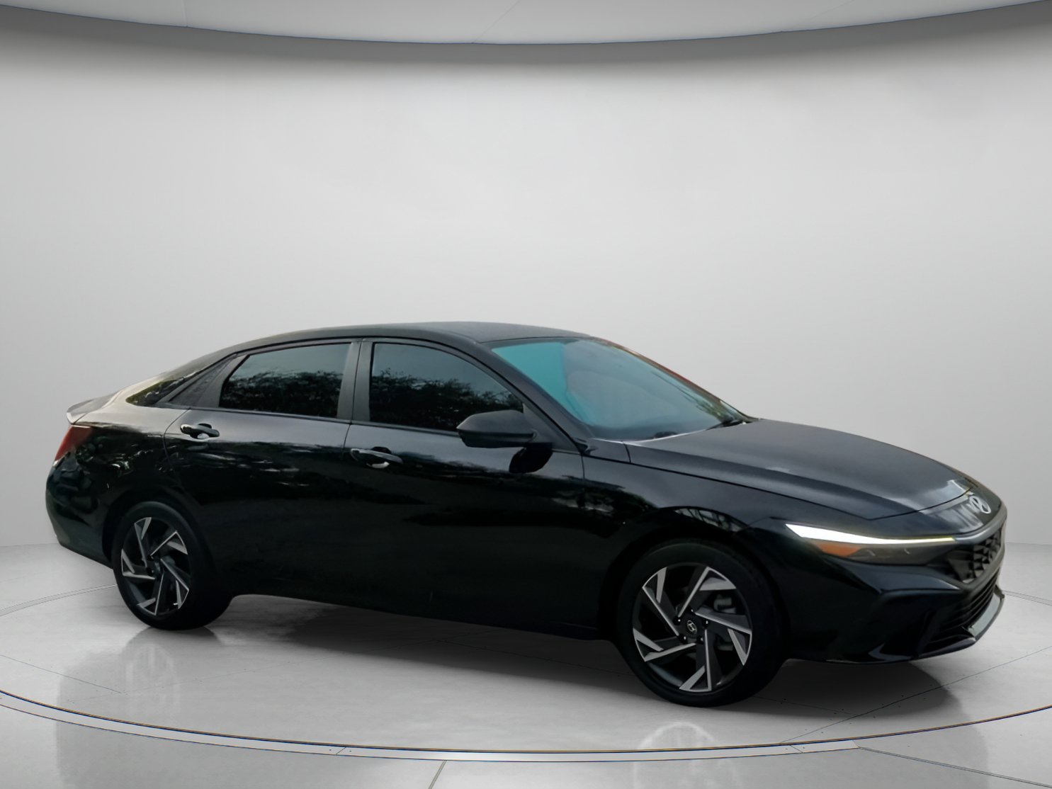 Used 2025 Hyundai Elantra Sport FWD image 35