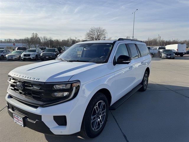 Certified 2025 Ford Expedition Max Active AWD/4WD image 5