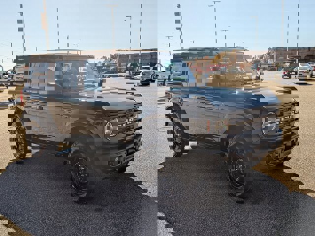 Certified 2022 Ford Bronco Black Diamond image 2