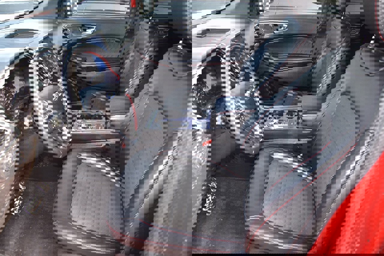 Certified 2022 Ford Edge ST-Line image 10