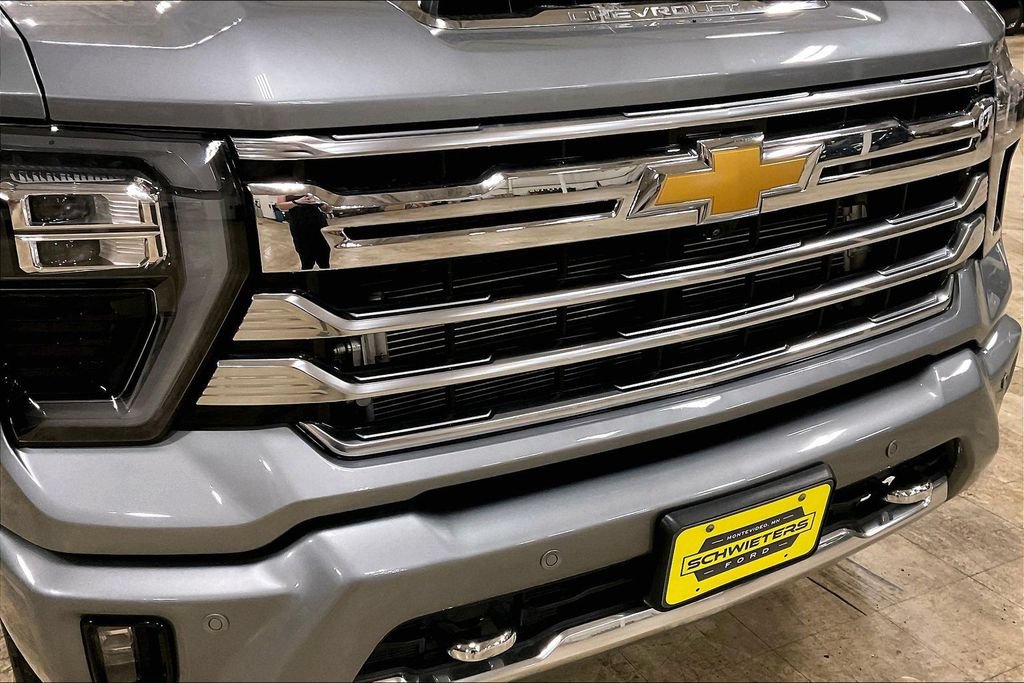 Used 2024 Chevrolet Silverado 2500 High Country w/ Z71 Off-Road Package AWD/4WD image 29