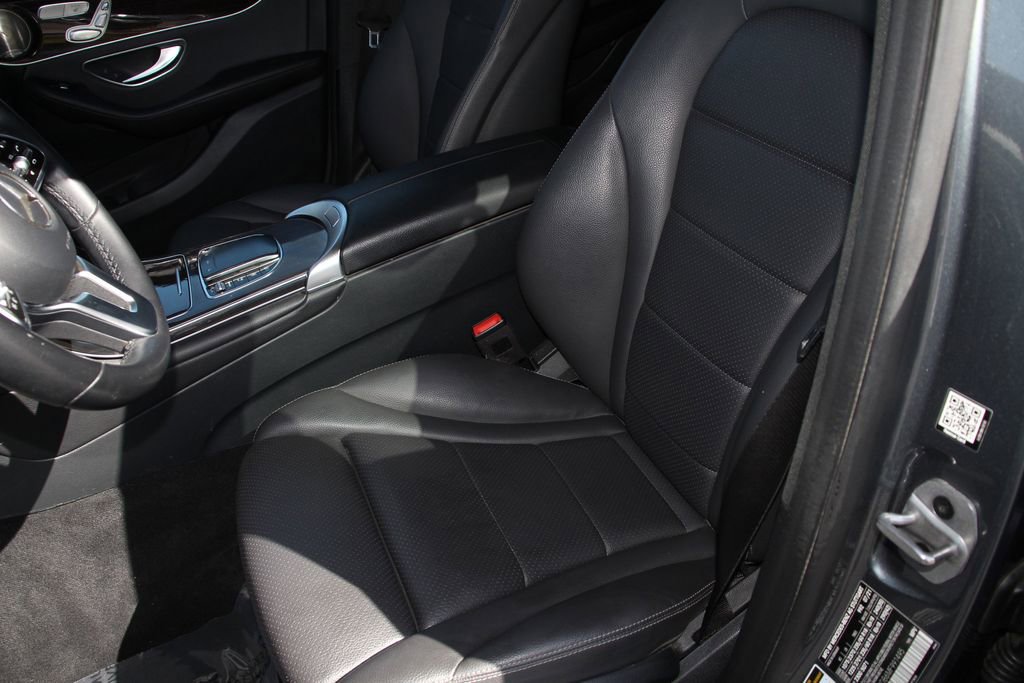 Used 2021 Mercedes-Benz GLC 300 image 23
