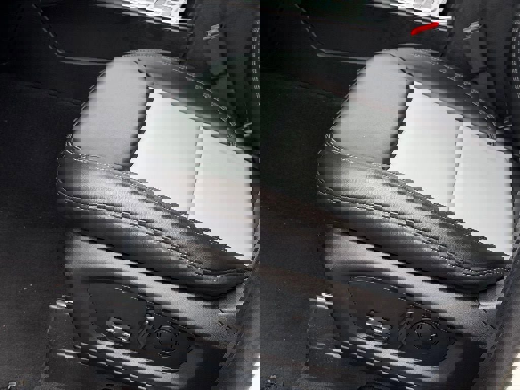 Certified 2023 Ford Explorer XLT w/ Equipment Group 202A image 22