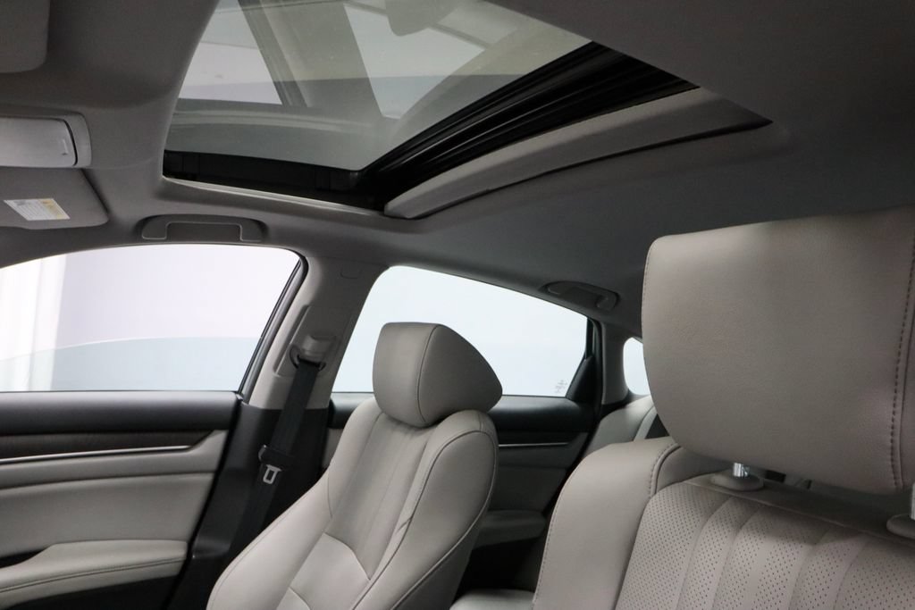 Used 2020 Honda Accord Touring image 33