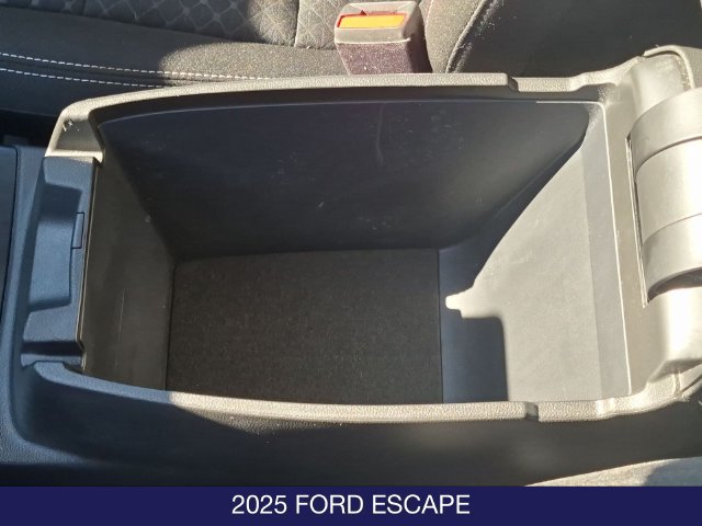 Certified 2025 Ford Escape Active FWD image 15
