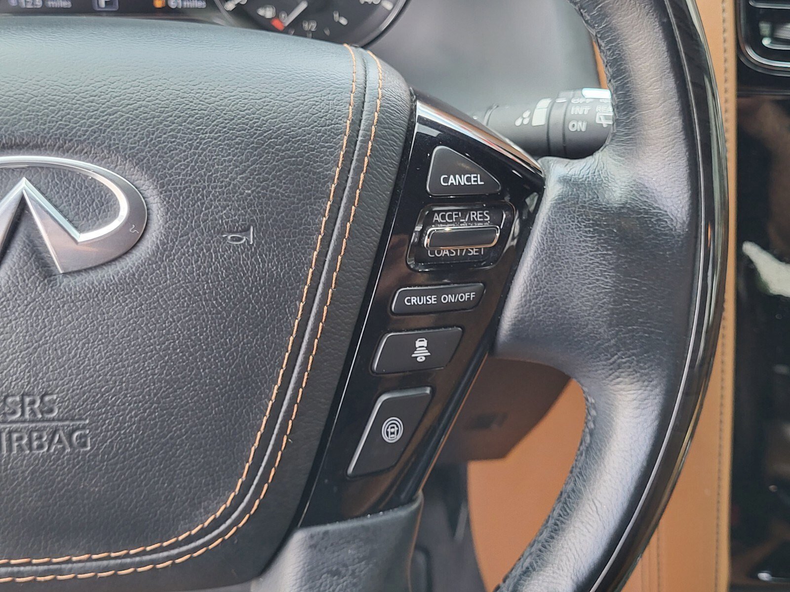 Used 2021 INFINITI QX80 Sensory w/ Cargo Package image 29