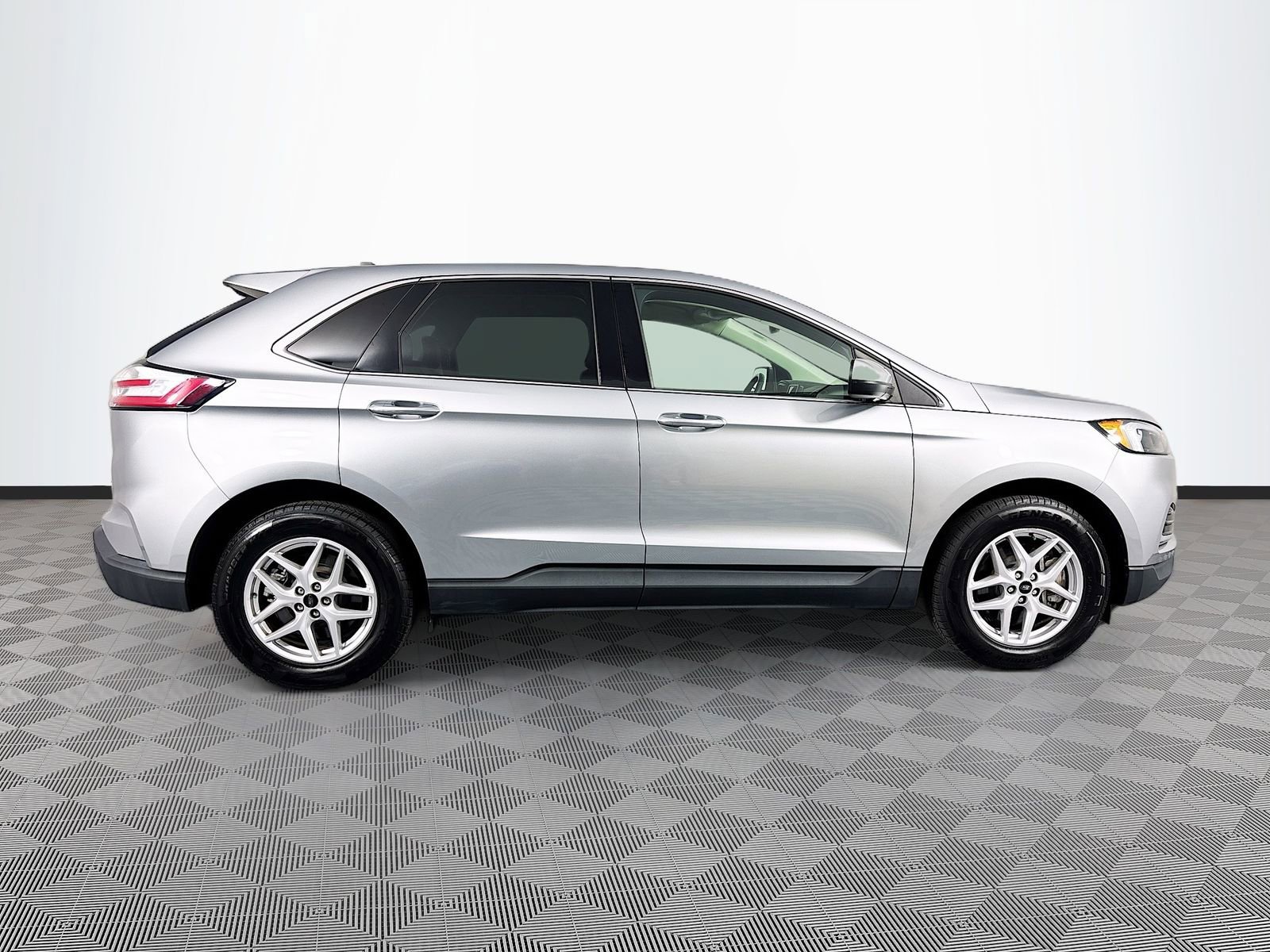 Certified 2023 Ford Edge SEL AWD/4WD image 8