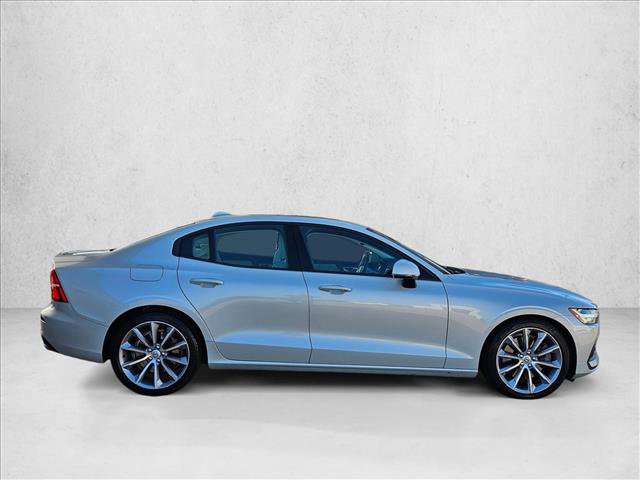 Used 2019 Volvo S60 T6 Momentum w/ Multimedia Package AWD/4WD image 4