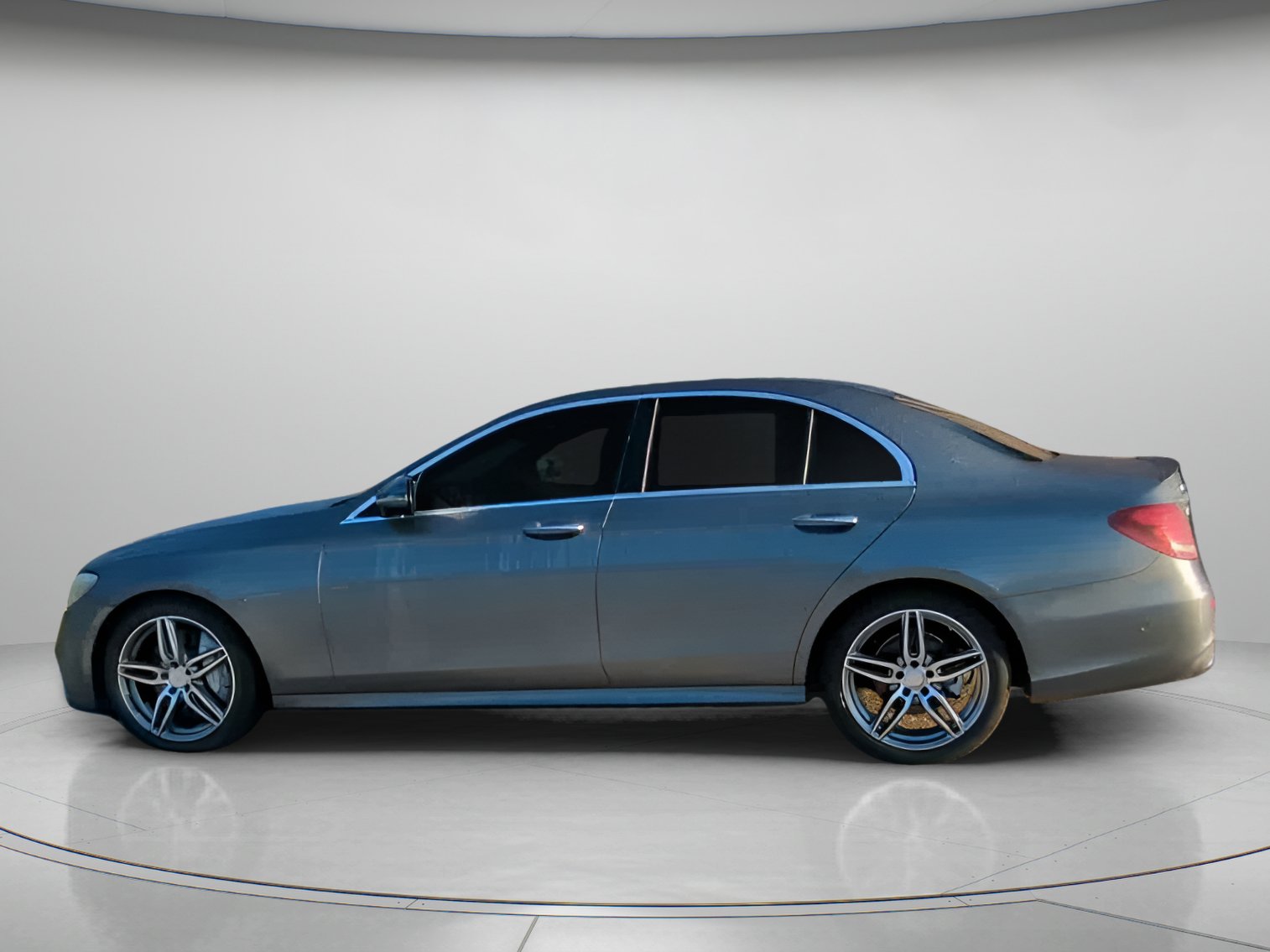 Used 2017 Mercedes-Benz E 300 image 17