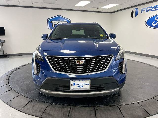 Used 2022 Cadillac XT4 Premium Luxury w/ Safety Alert Package AWD/4WD image 3