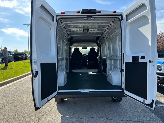 Used 2025 RAM ProMaster 2500 w/ Convenience Group FWD image 13