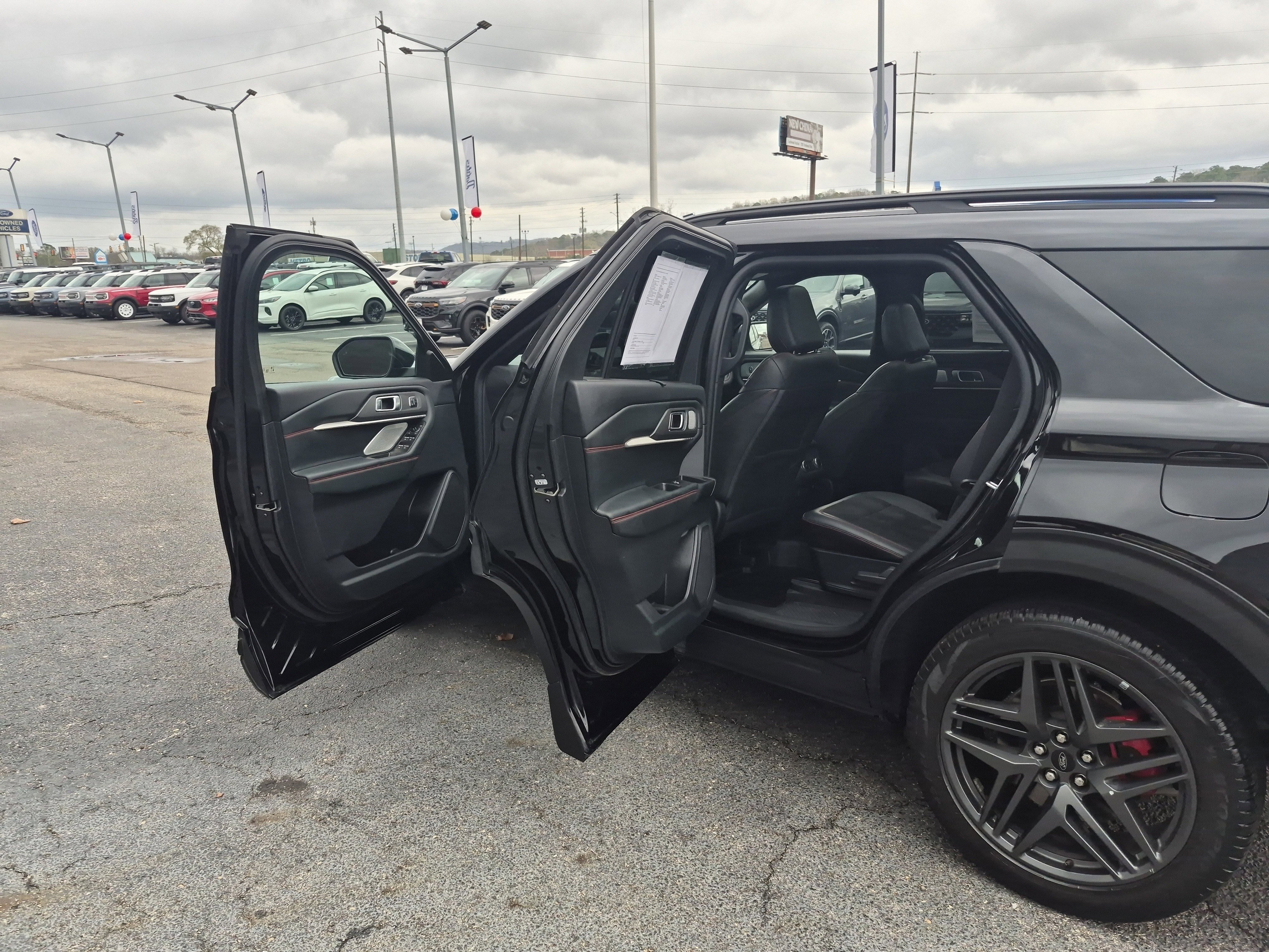 Certified 2025 Ford Explorer ST image 15