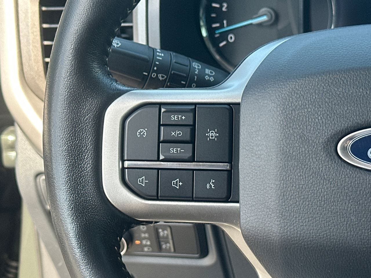 Certified 2022 Ford Expedition XLT RWD image 26