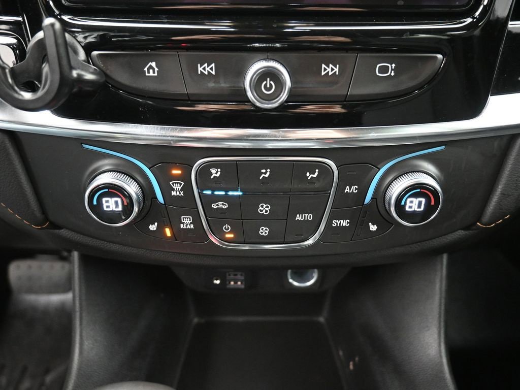 Used 2021 Chevrolet Traverse RS image 9