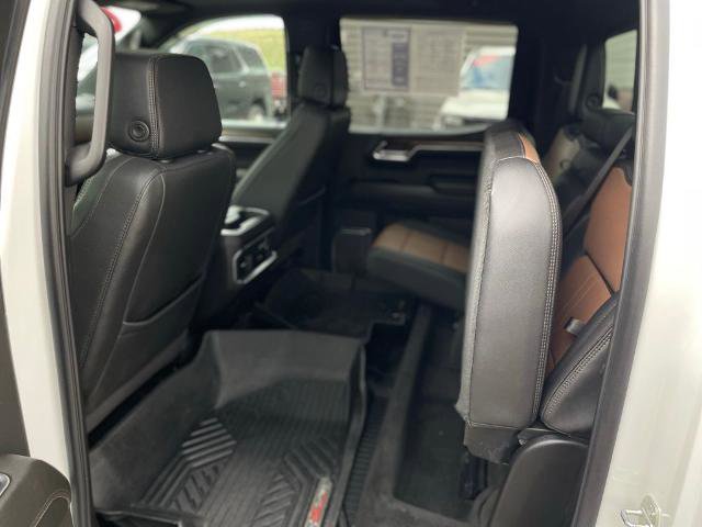 Used 2024 Chevrolet Silverado 1500 High Country w/ Technology Package AWD/4WD image 14