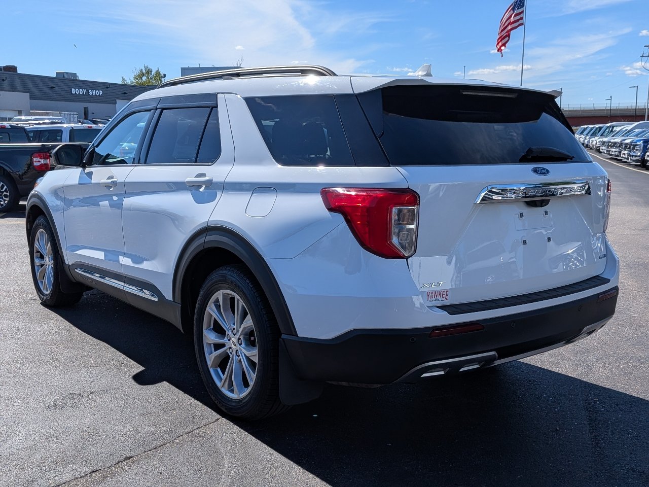 Certified 2020 Ford Explorer XLT w/ Equipment Group 202A AWD/4WD image 6