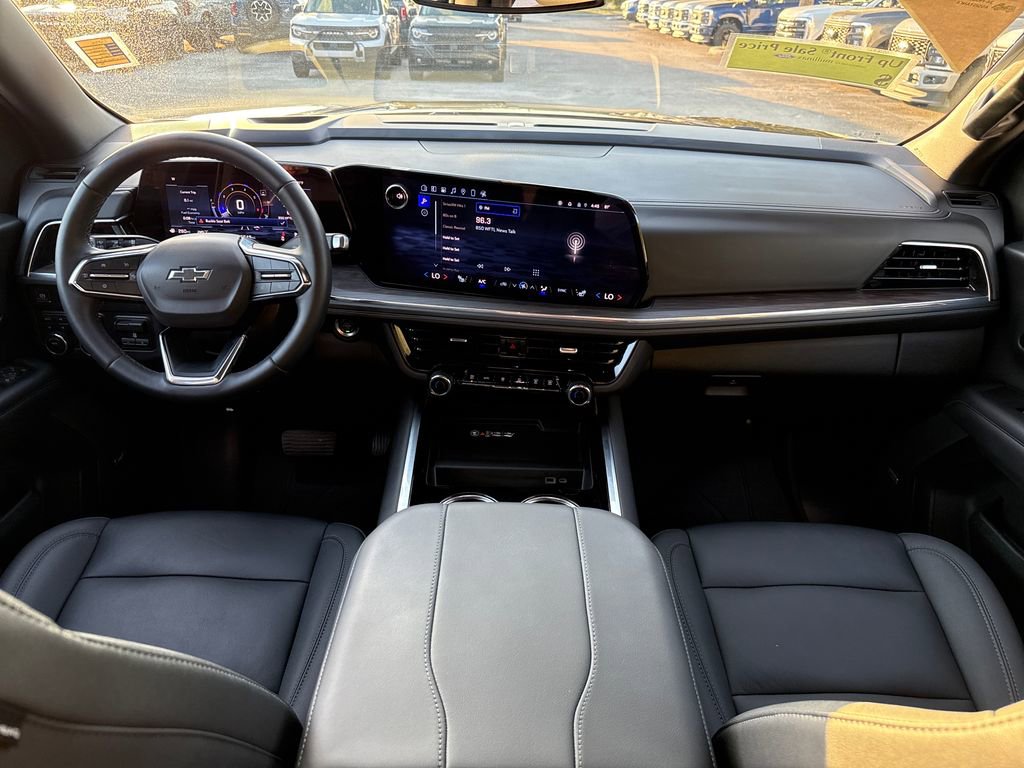 Used 2025 Chevrolet Tahoe Z71 w/ Comfort Package image 5