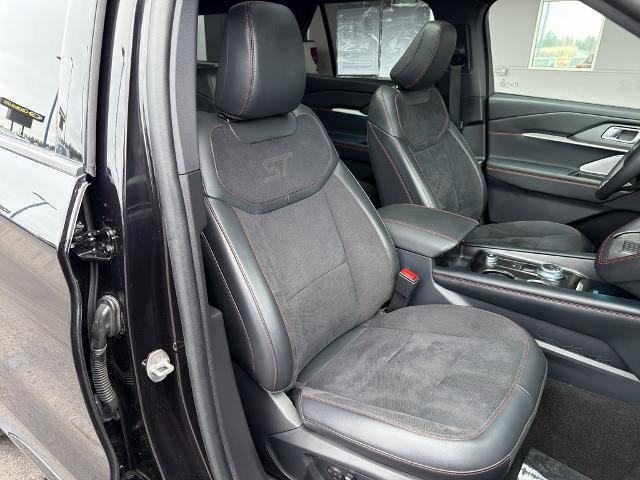 Certified 2025 Ford Explorer ST image 12