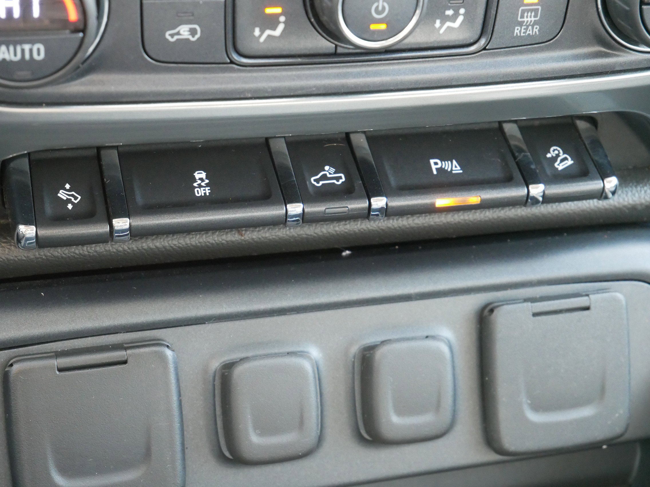 Used 2017 Chevrolet Silverado 1500 LTZ Z71 w/ LTZ Plus Package image 25