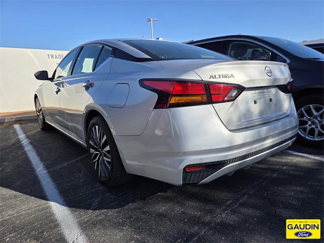Used 2024 Nissan Altima 2.5 SV image 3