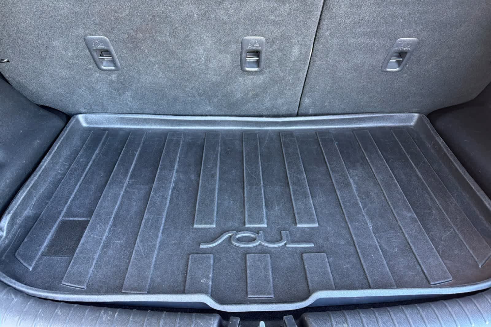 Used 2018 Kia Soul ! FWD image 15