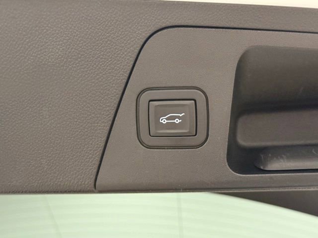Used 2017 Buick Envision Essence AWD/4WD image 36