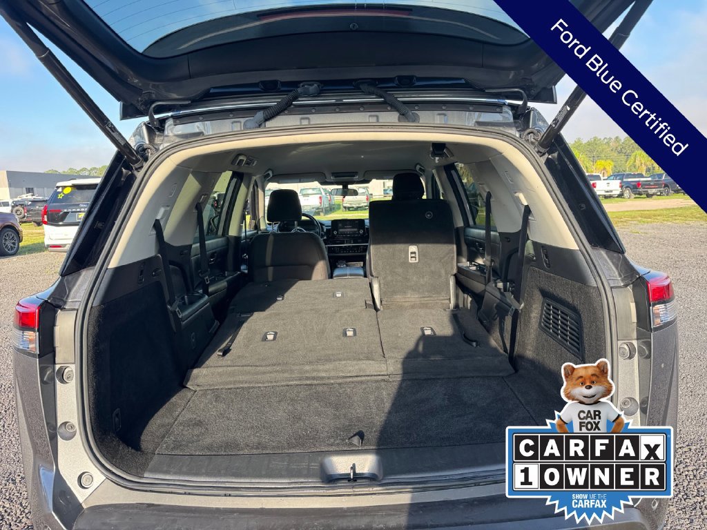 Used 2025 Nissan Pathfinder SV FWD image 33
