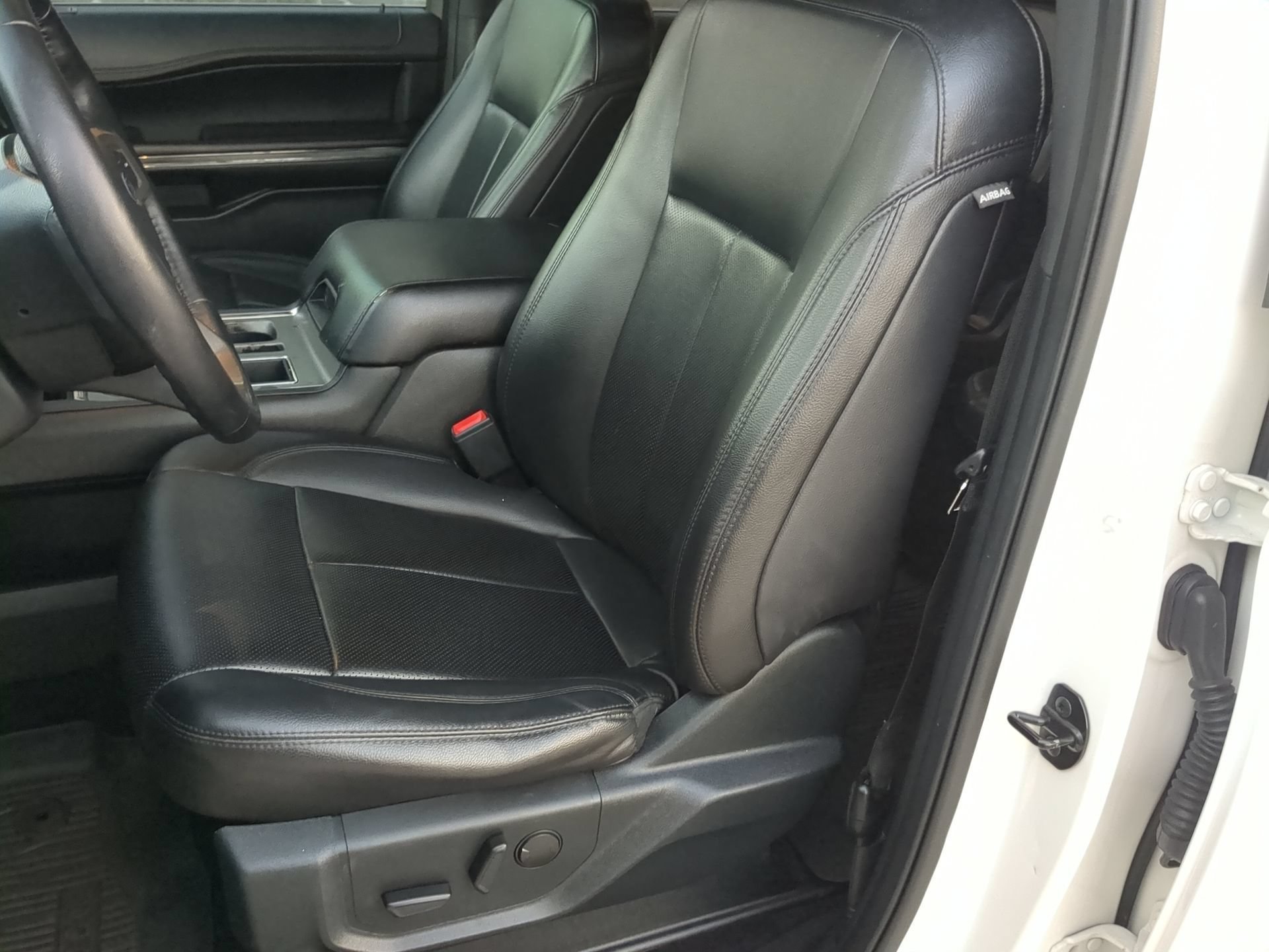 Certified 2021 Ford Expedition XLT RWD image 58