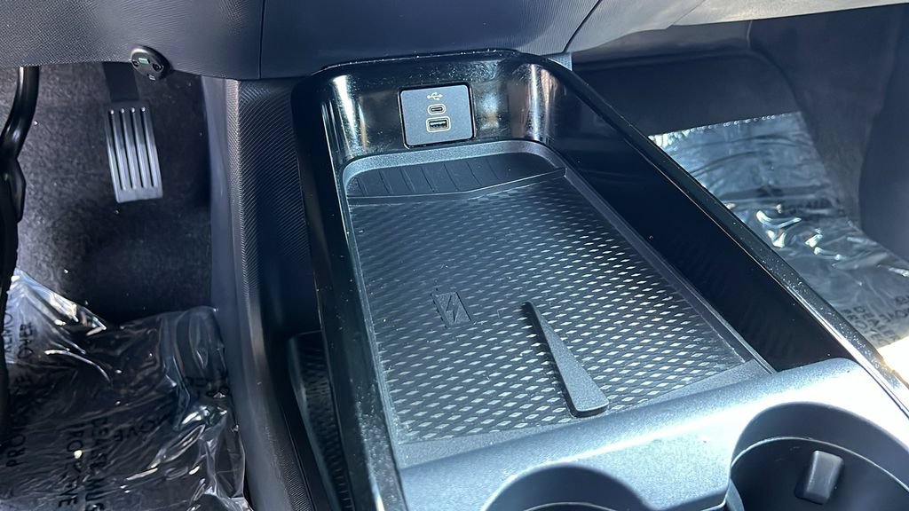 Certified 2025 Ford Mustang Mach-E Select RWD image 15