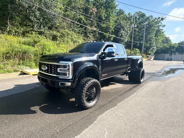 Certified 2025 Ford F450 Platinum w/ Platinum Plus Package AWD/4WD image 8