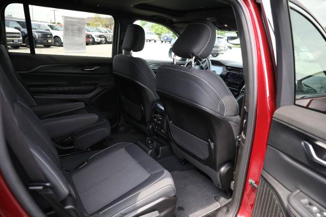 Used 2024 Jeep Grand Cherokee L Laredo w/ Luxury Tech Group I AWD/4WD image 35