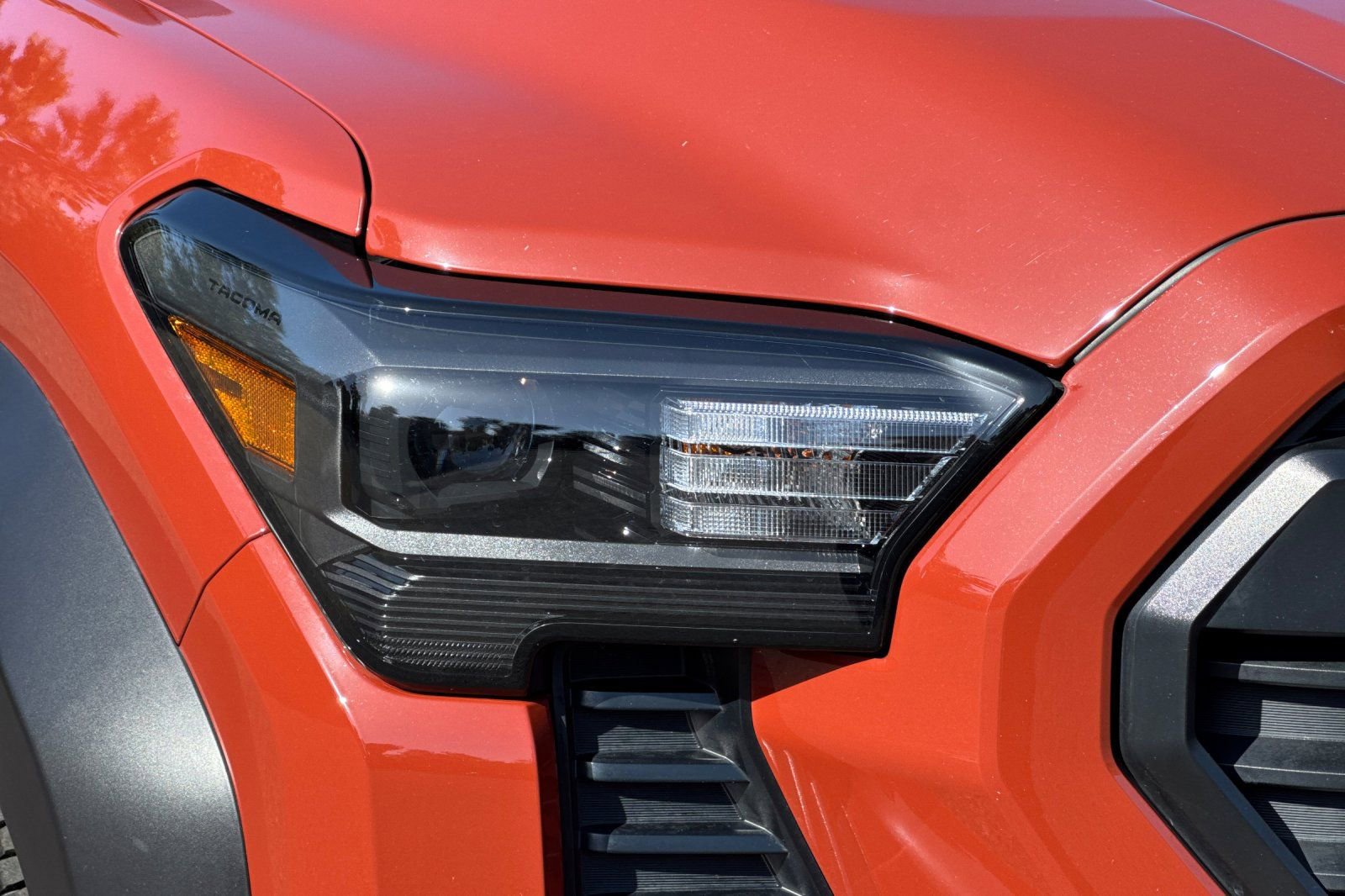 Used 2025 Toyota Tacoma TRD Off-Road AWD/4WD image 46
