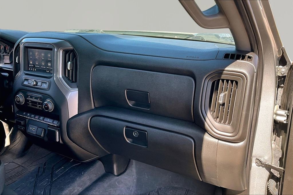 Used 2024 Chevrolet Silverado 2500 Custom w/ Custom Value Package image 17