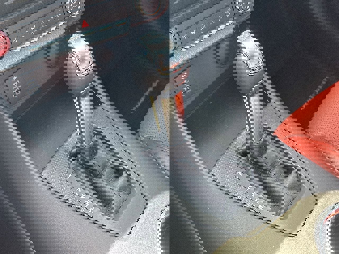 Certified 2025 Ford Mustang GT Premium image 30