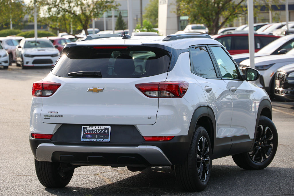 Used 2023 Chevrolet TrailBlazer LT w/ Convenience Package AWD/4WD image 3