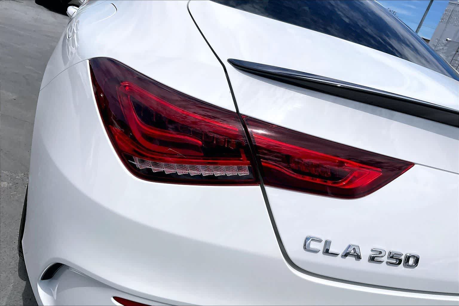 Used 2020 Mercedes-Benz CLA 250 image 32