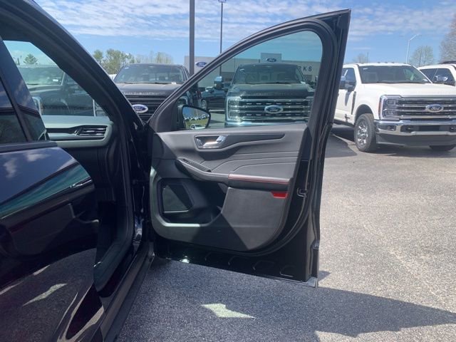 Certified 2023 Ford Escape ST-Line Elite w/ Premium Technology Package image 14