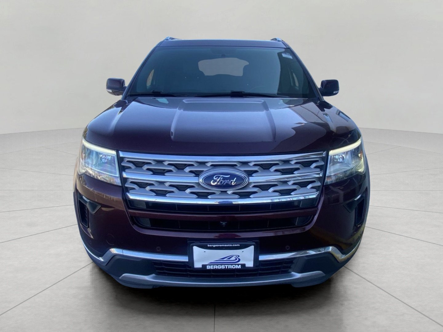 Certified 2019 Ford Explorer Limited AWD/4WD image 3