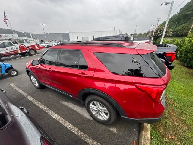 Certified 2022 Ford Explorer XLT w/ Equipment Group 202A AWD/4WD image 14
