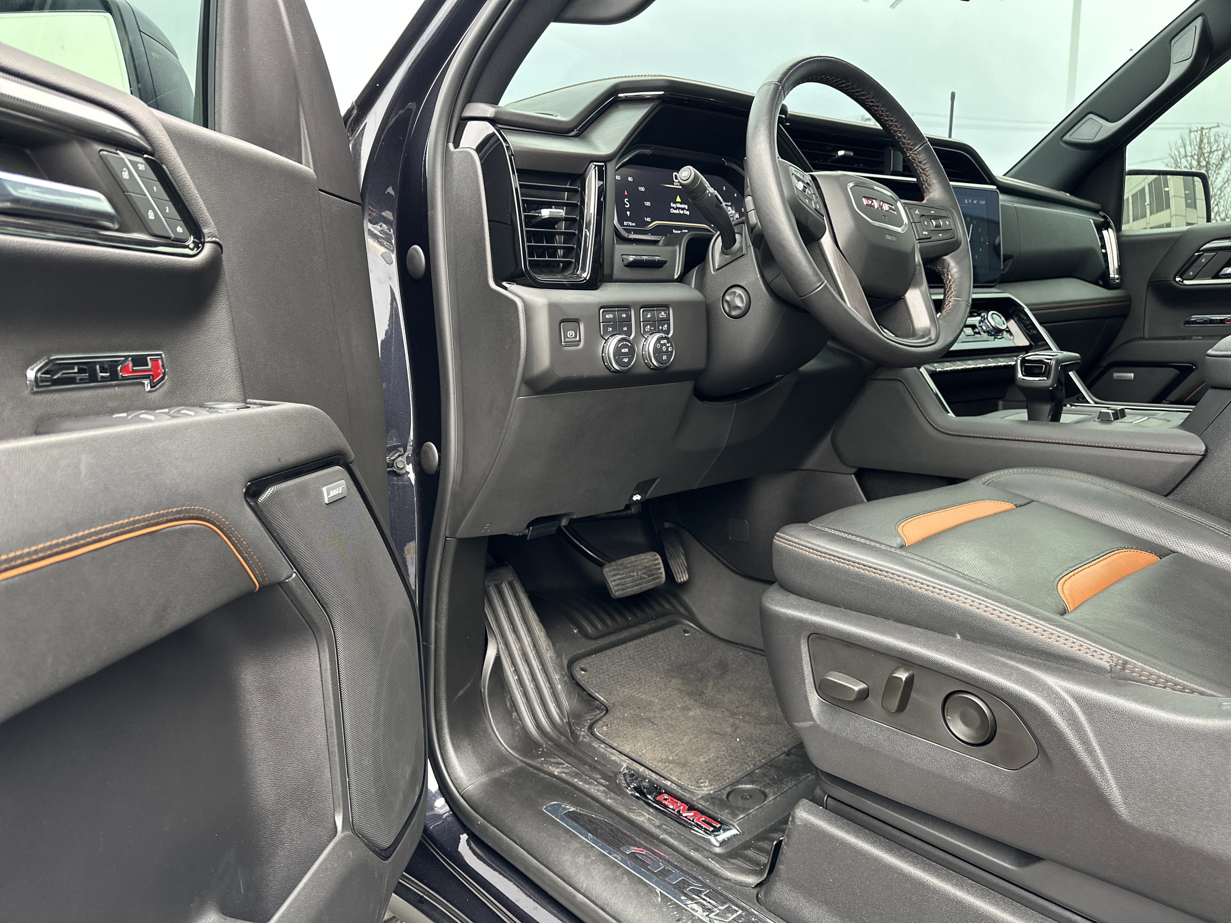 Used 2023 GMC Sierra 1500 AT4 w/ AT4 Premium Package image 14
