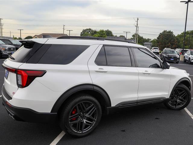 Certified 2025 Ford Explorer ST AWD/4WD image 10