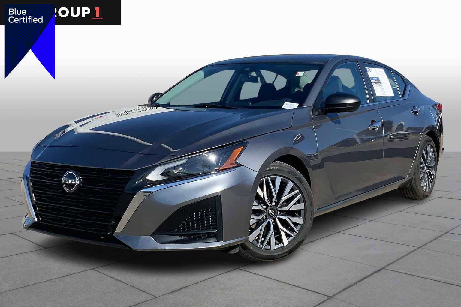 Used 2024 Nissan Altima 2.5 SV image 1