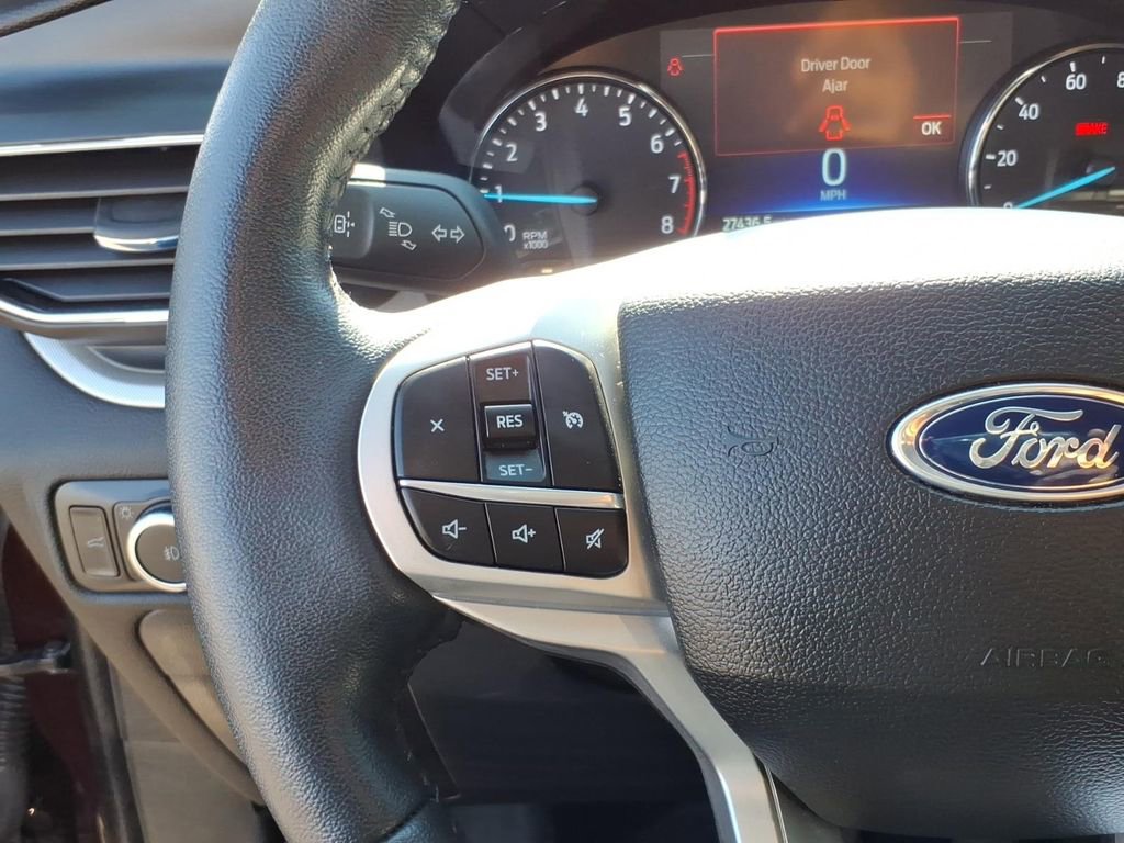 Certified 2023 Ford Explorer XLT w/ Equipment Group 202A AWD/4WD image 17