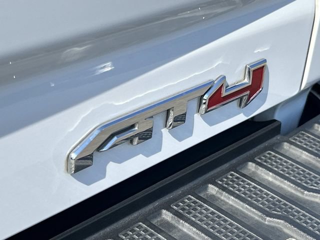 Used 2024 GMC Sierra 2500 AT4 w/ AT4 Preferred Package AWD/4WD image 13