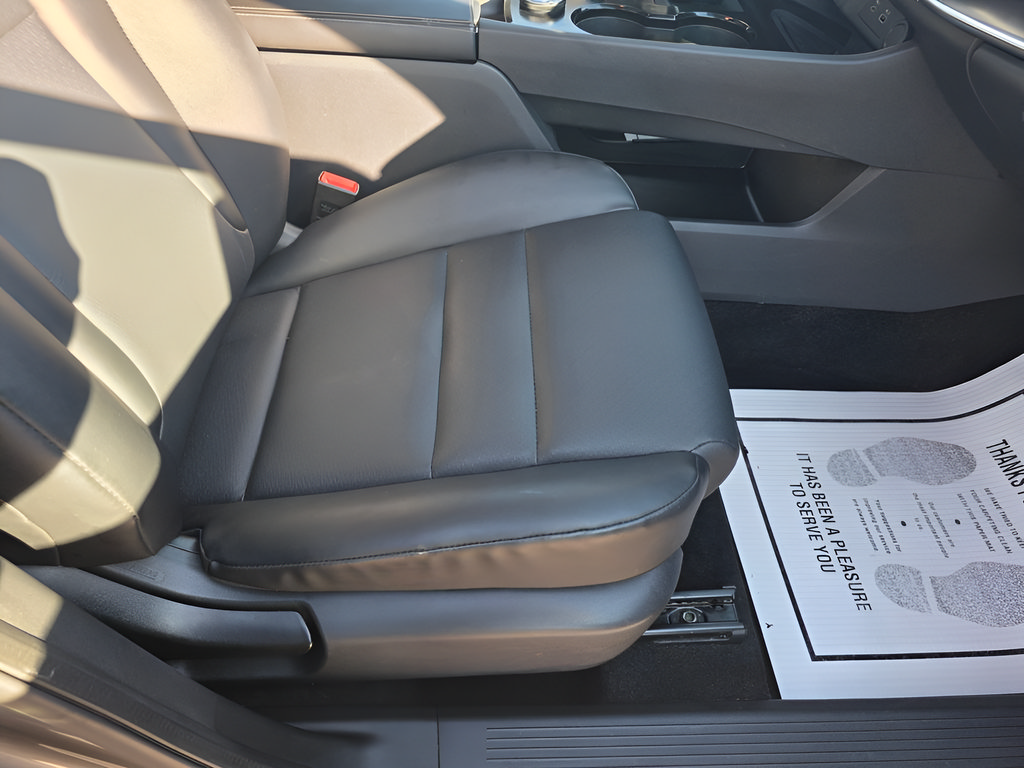 Used 2022 Nissan Rogue SV w/ SV Premium Package AWD/4WD image 34