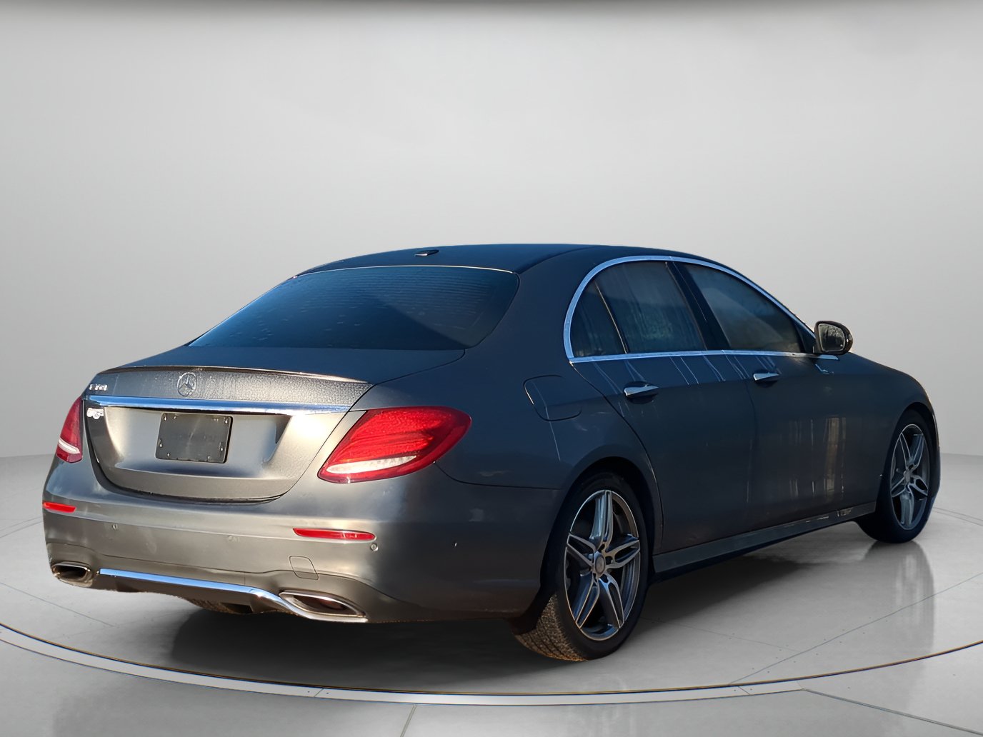 Used 2017 Mercedes-Benz E 300 image 40
