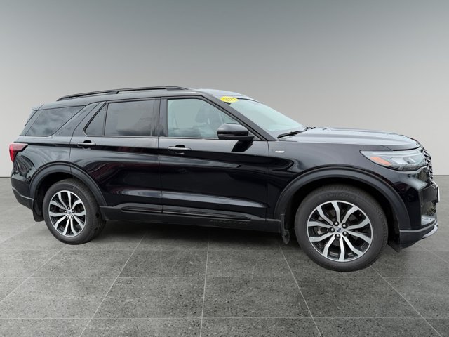 Certified 2025 Ford Explorer ST-Line AWD/4WD image 7